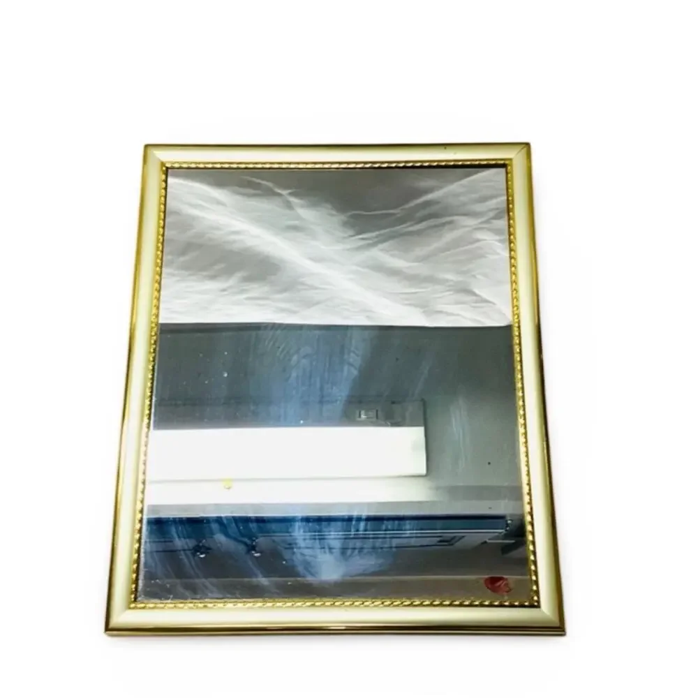 Family Maid Mirror